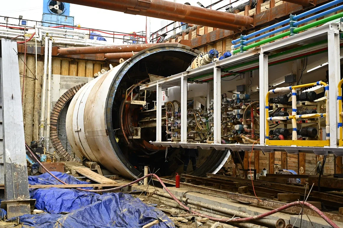 В Челябинске построили 130 метров тоннеля метротрамвая «Север – Юг»*