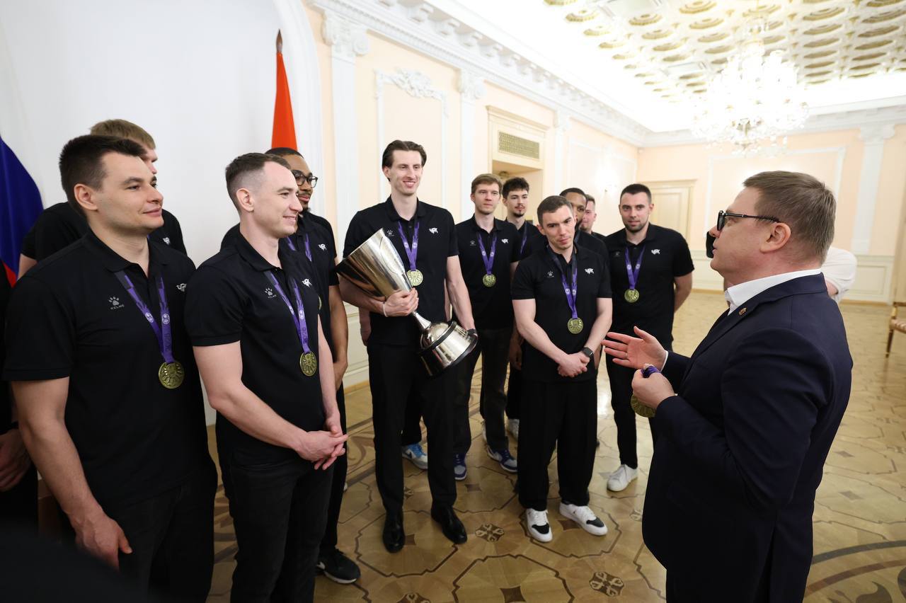Алексей Текслер поздравил «ЧБК» с историческим триумфом в Суперлиге