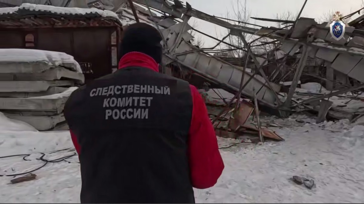 СК рассказал подробности смертельного обрушения на заводе в Златоусте*