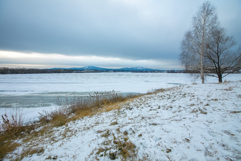 Небольшой снег, ветер и потепление накроют Южный Урал