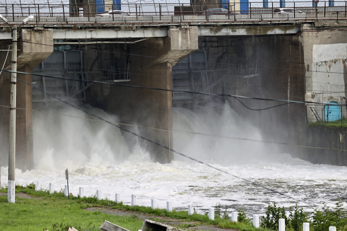 На Шершневском водохранилище в Челябинске увеличили сброс воды *1