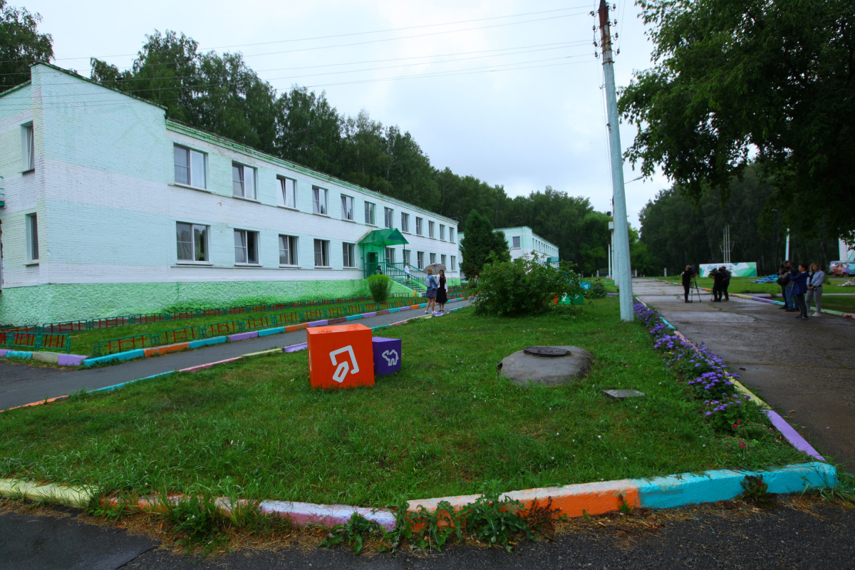 В 2025 году более 10 тысяч южноуральских детей отдохнут по бесплатным путевкам*