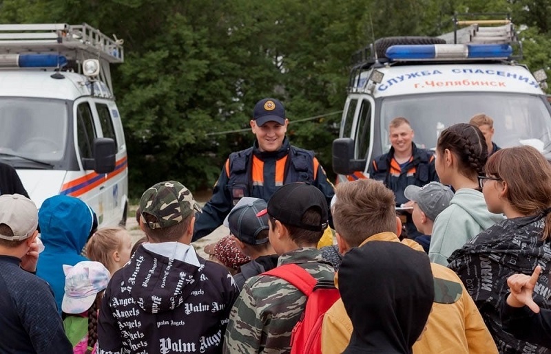 В Челябинске школьников обучили безопасности на воде 