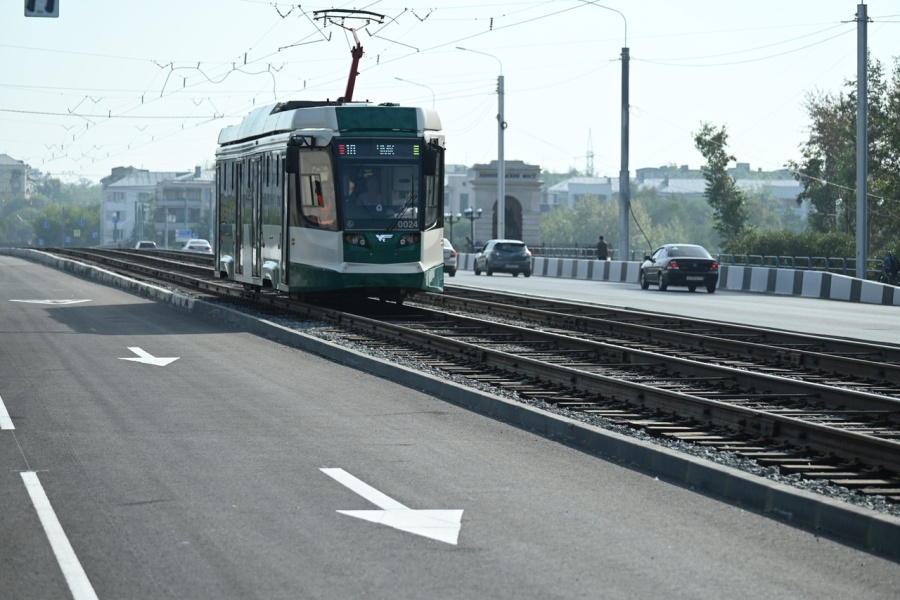 В Челябинске досрочно откроют проезд трамваев по проспекту Победы*1