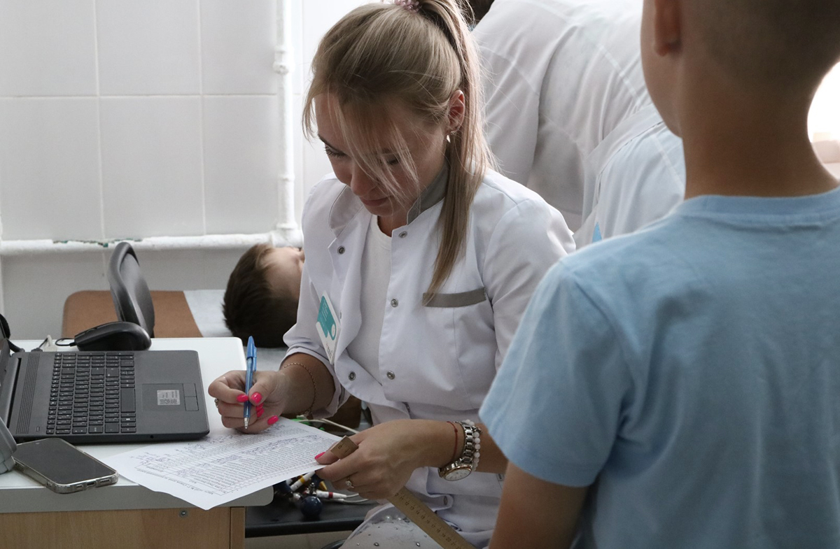 В школе Коркино провели комплексный медосмотр для детей*