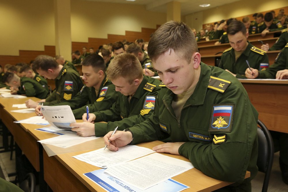 Южноуральцы могут поступить в одну из старейших военных академий России 
