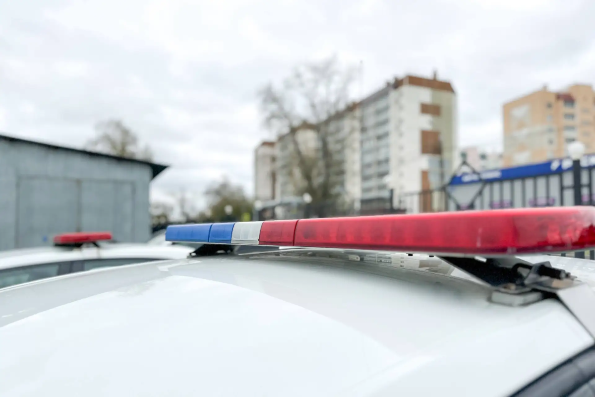 В Магнитогорске полицейские открыли огонь по колесам пьяного водителя*