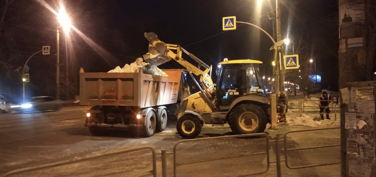Почти 5 тонн снега увезли из Челябинска за ночь