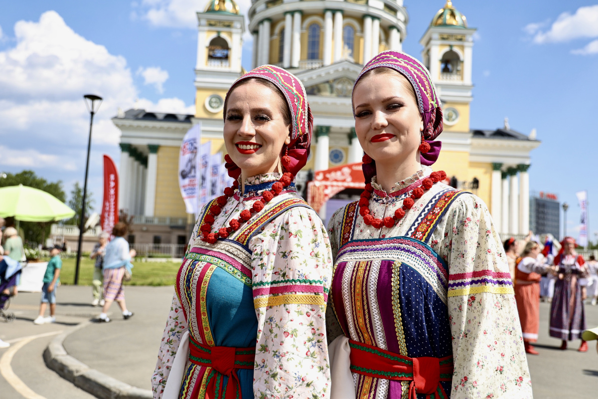Грандиозный праздник у собора: лучшие фото Дня славянской письменности в Челябинске*