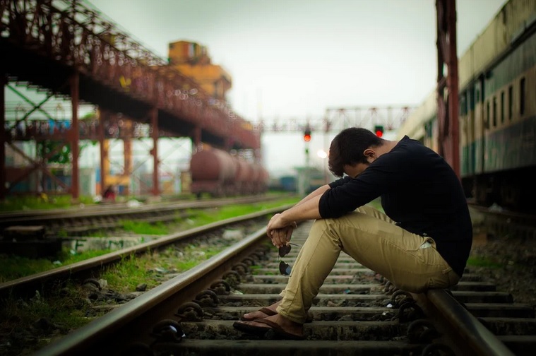 Мужчина на вокзале