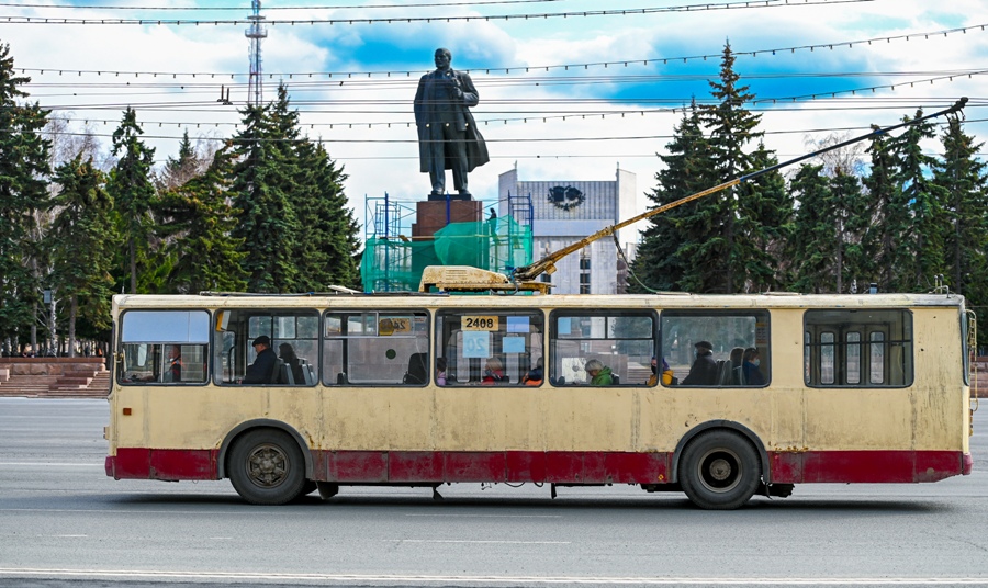 Перекресток в центре Челябинска на неделю закроют для троллейбусов*1