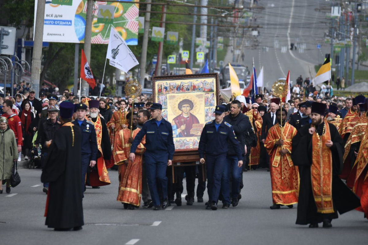 Дороги вновь перекроют: сегодня в Челябинске пройдет крестный ход*