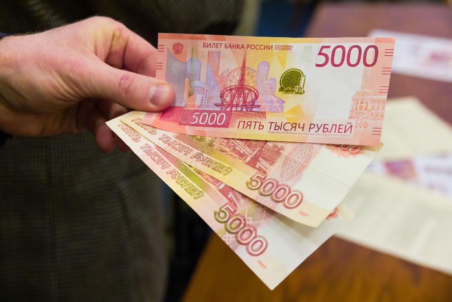 Каким специалистам в Челябинске предлагают зарплаты от 600 тыс. рублей*1
