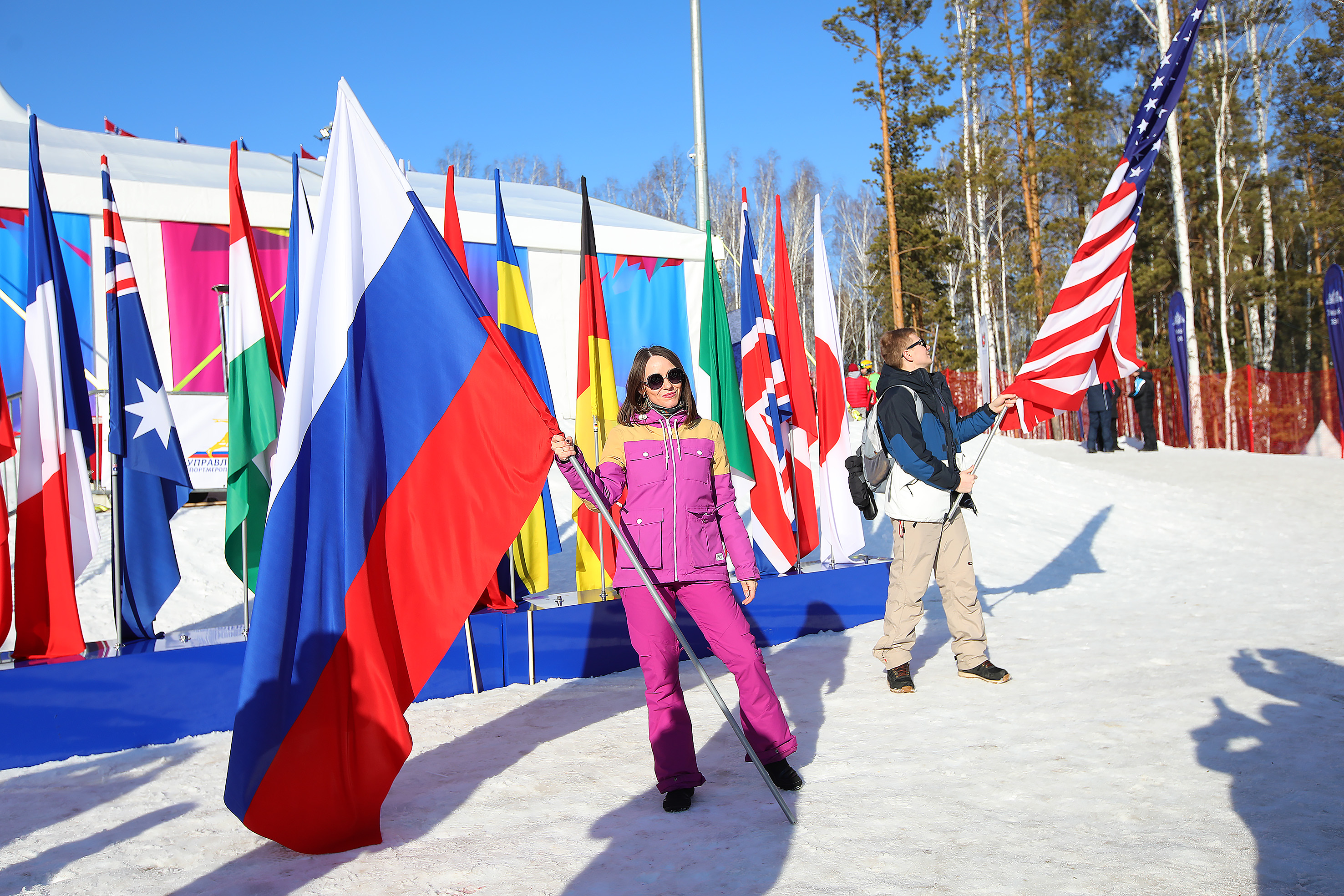 Начало Кубка мира по сноуборду в Челябинской области отложили из-за тумана*1