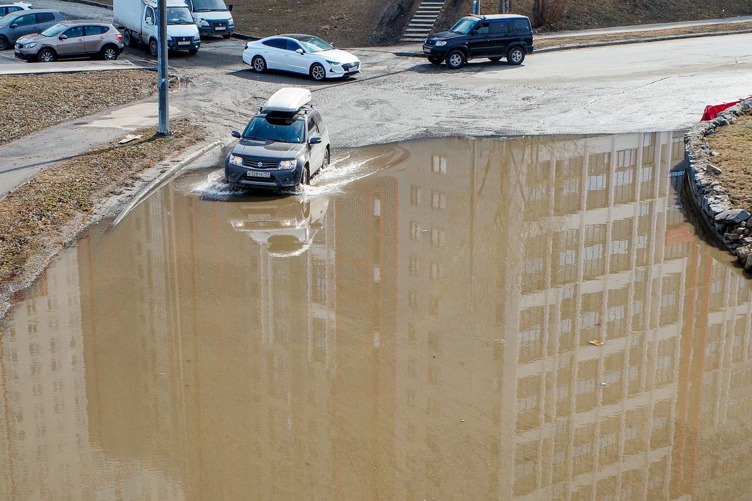 Челябинск потек: почему горожане радуются приходу «большой воды»