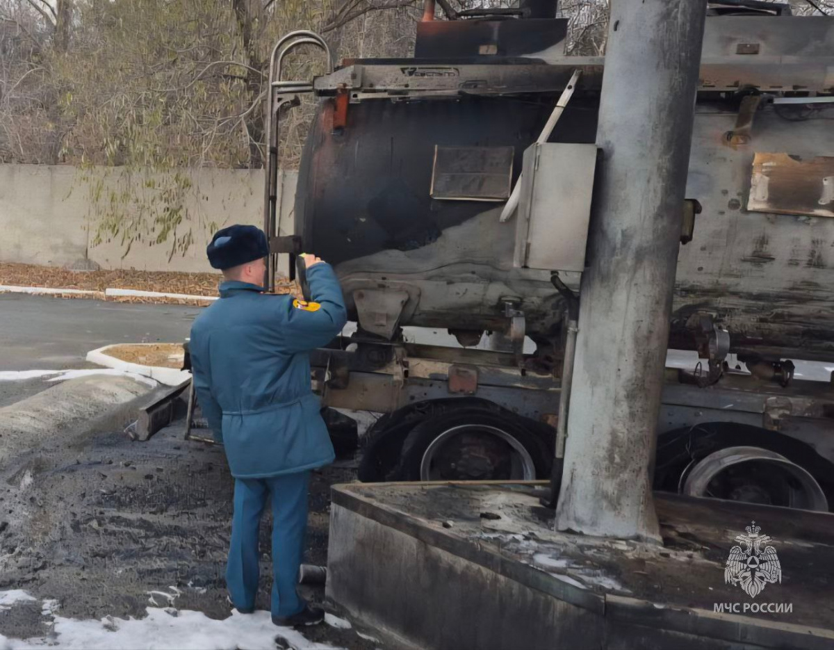 В МЧС назвали причину пожара на АЗС в Челябинске*