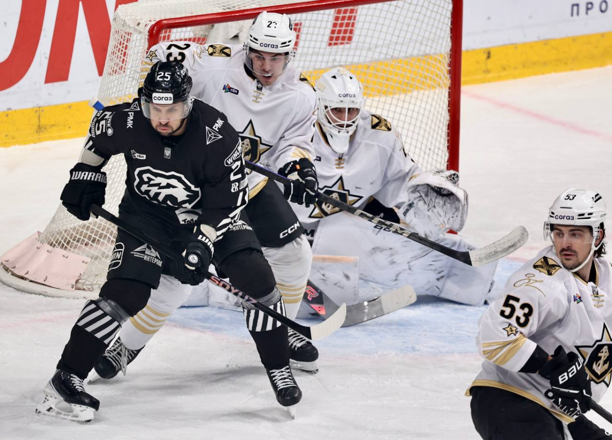 «Трактор» одержал победу над «Адмиралом» со счётом 3:1*