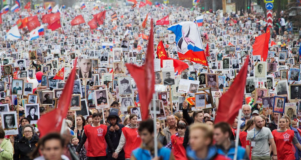 Меньше двух дней осталось у челябинцев на участие в «Бессмертном полку»