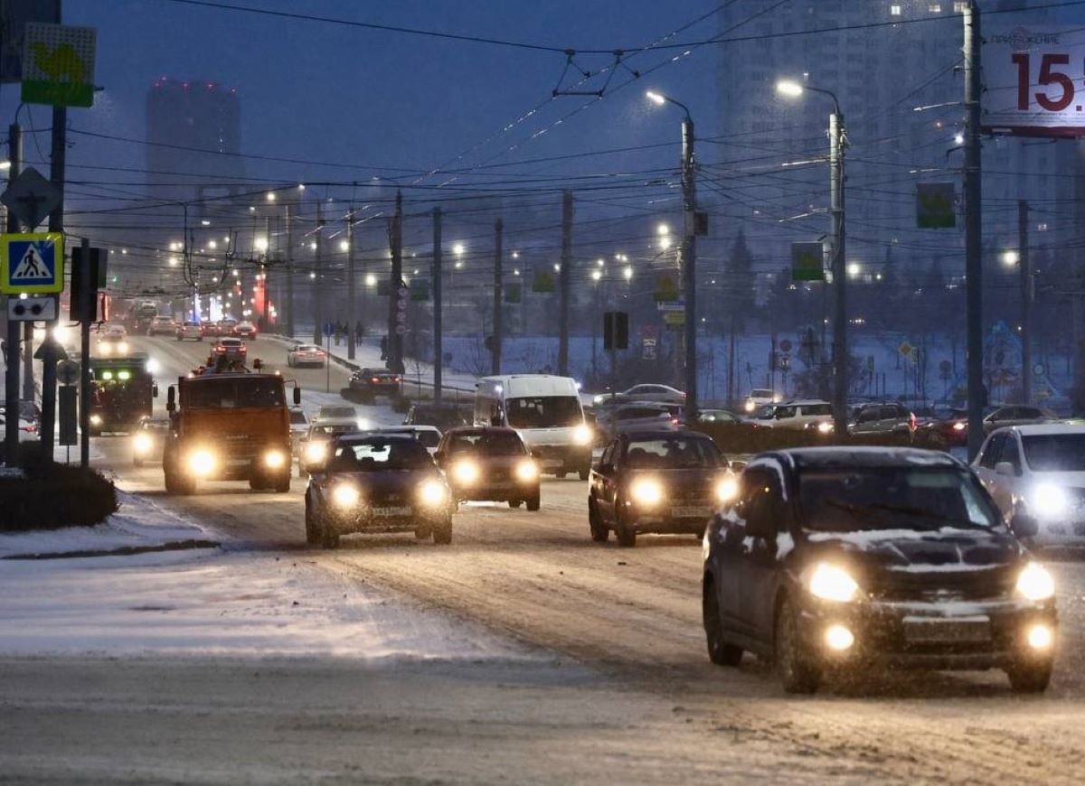 Движение по дороге в Челябинске закрыли из-за потопа*1