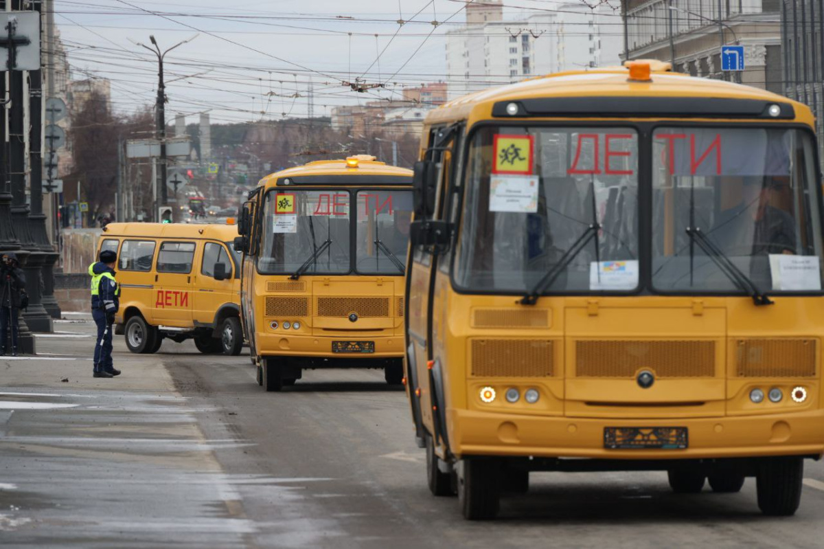 Челябинского водителя школьного автобуса сняли с рейса по подозрению в пьянстве*1