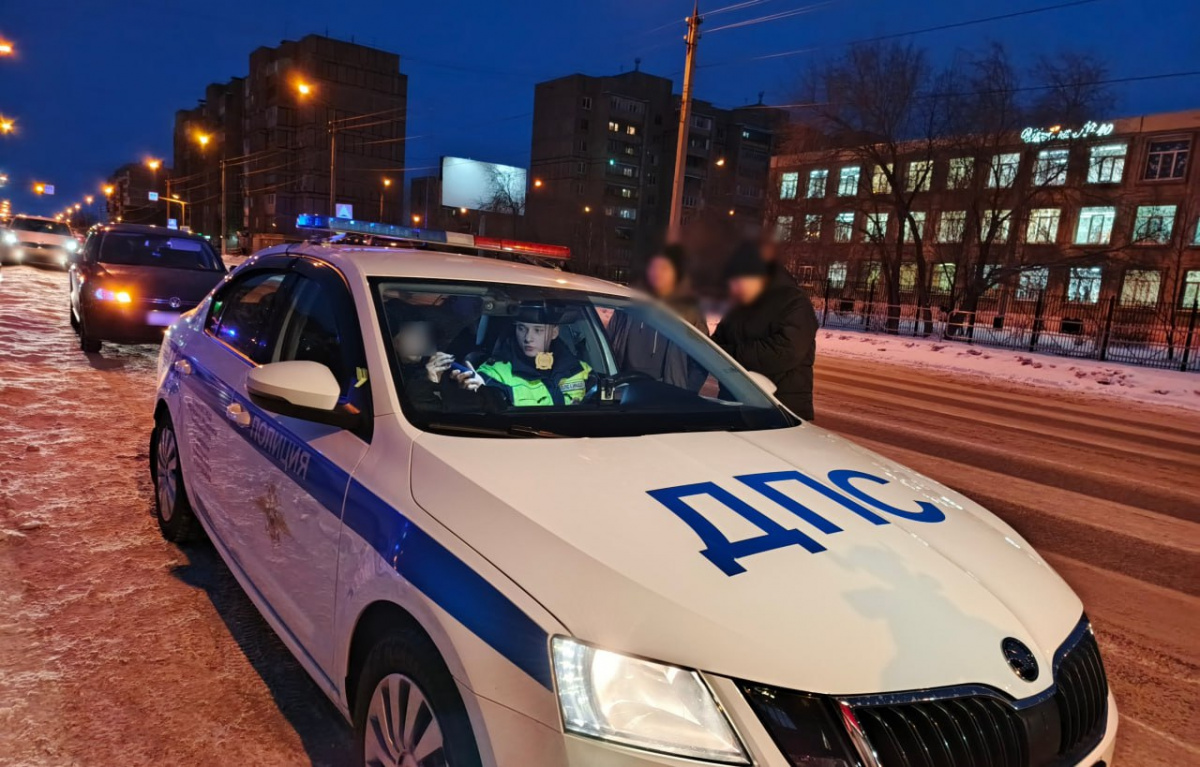 В Магнитогорске нетрезвая мать привезла ребёнка в школу на автомобиле*