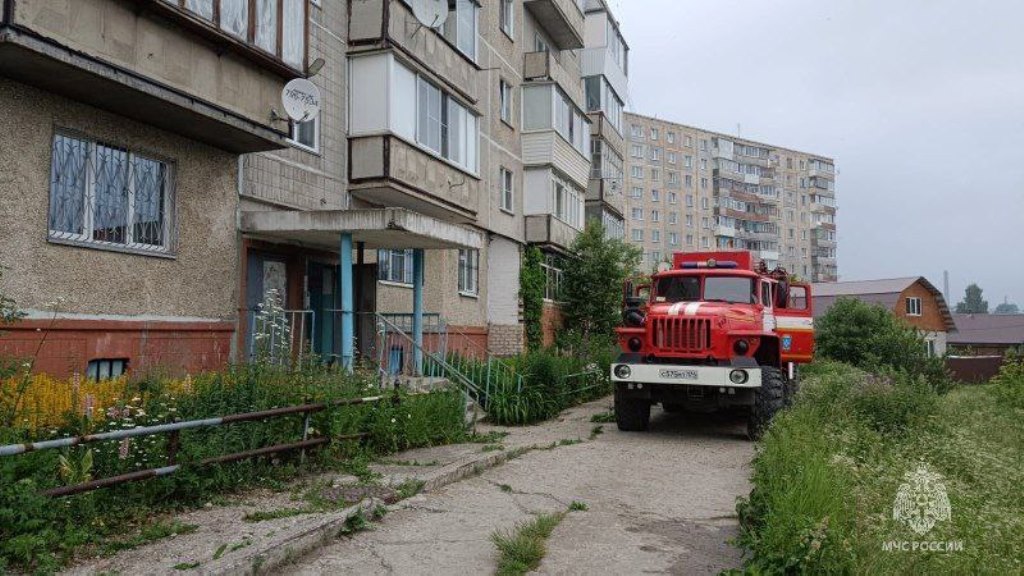 В Златоусте мужчина погиб во время пожара из-за сигареты*