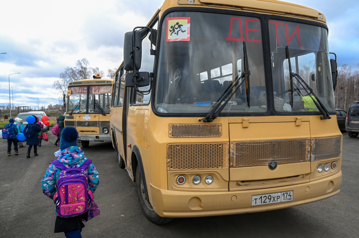 Месяц каникул получат школьники Челябинской области в новом учебном году*