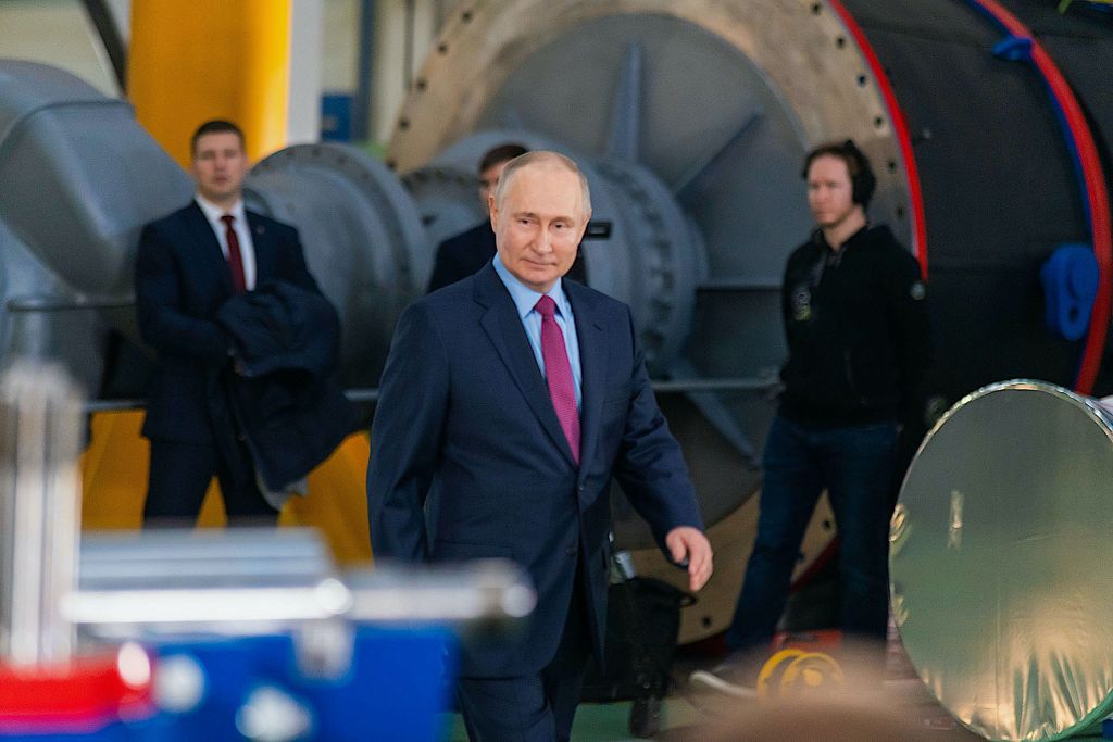 Президент Владимир Путин прибыл в Магнитогорск*1