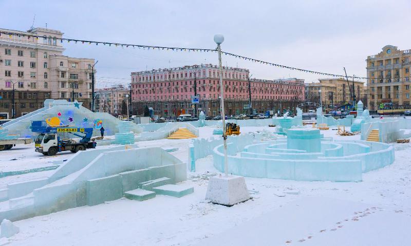 Новогодняя ярмарка заработает в Челябинске с открытием ледового городка
