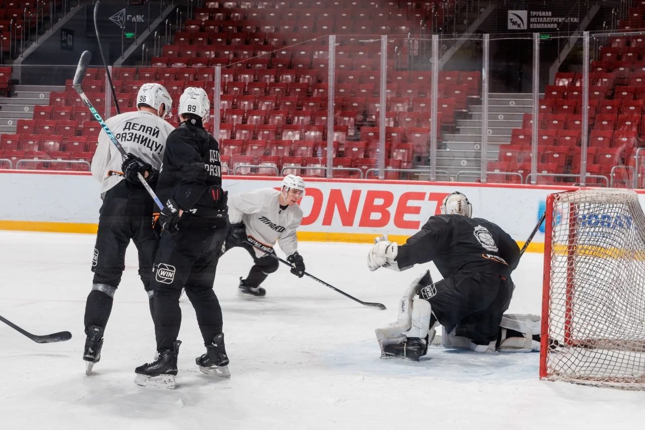 «Готовы сражаться»: «Трактор» провел открытую тренировку на старте плей-офф