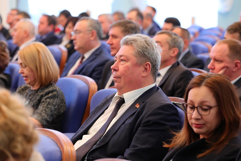 Управляющего челябинским ПФР обвиняют в получении взяток на 26 млн рублей*1