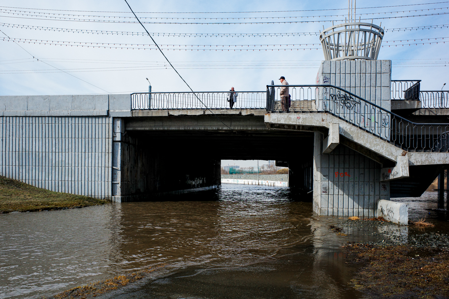 Челябинск потек: почему горожане радуются приходу «большой воды»