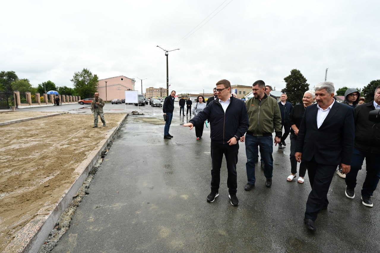 Алексей Текслер осмотрел отремонтированный дом культуры в селе Каратабан