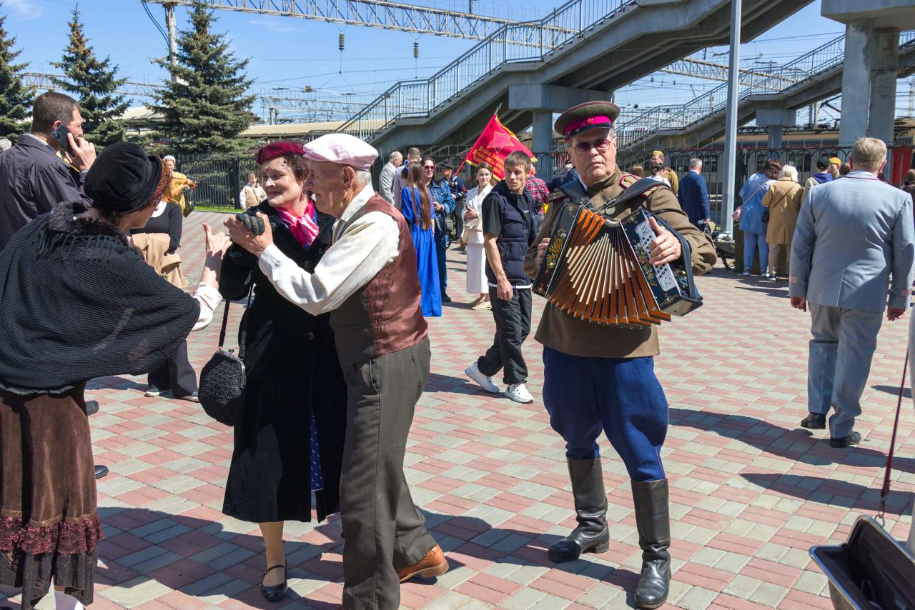 Более 7 тысяч человек встретили «Поезд Победы» в Челябинске