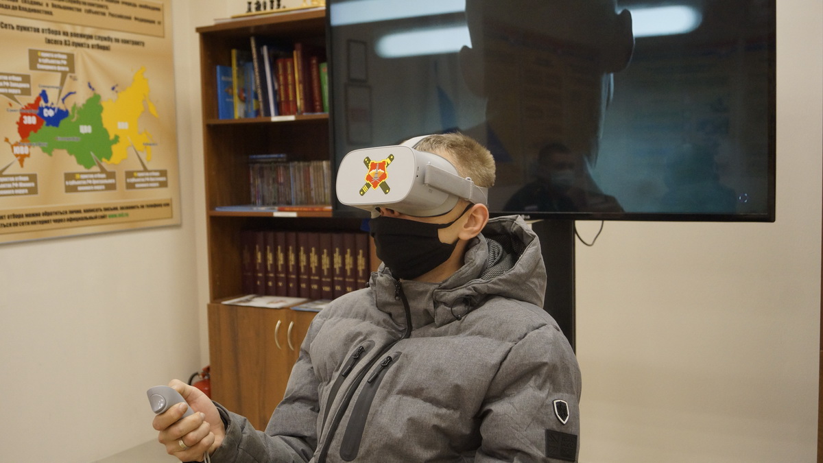 На Урале используют очки виртуальной реальности при отборе солдат