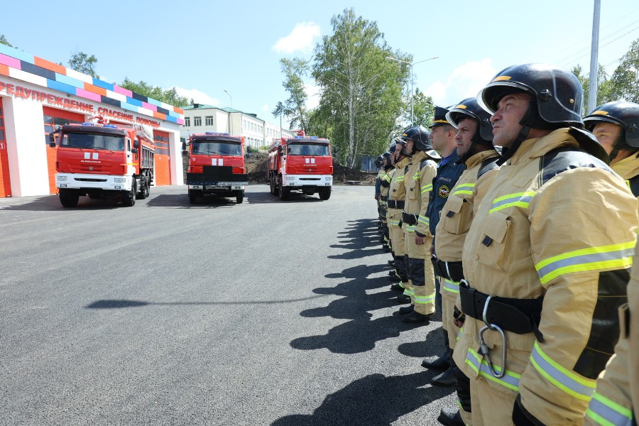 «Квадраты» для пожарных. Карабашским огнеборцам подарили новую пожарное депо и спецтехнику*1