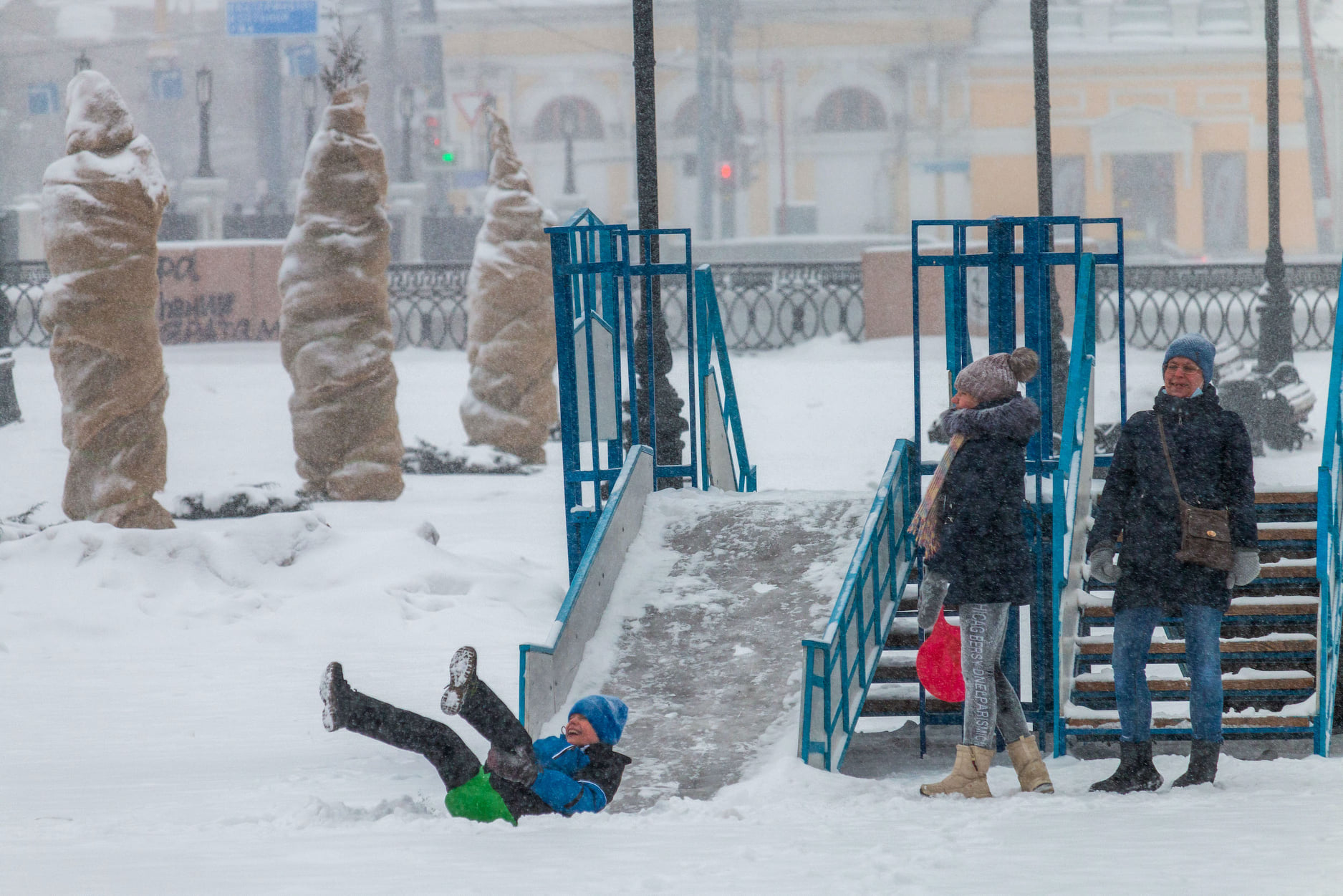 В Челябинске из-за холодов отменили занятия младшеклассникам