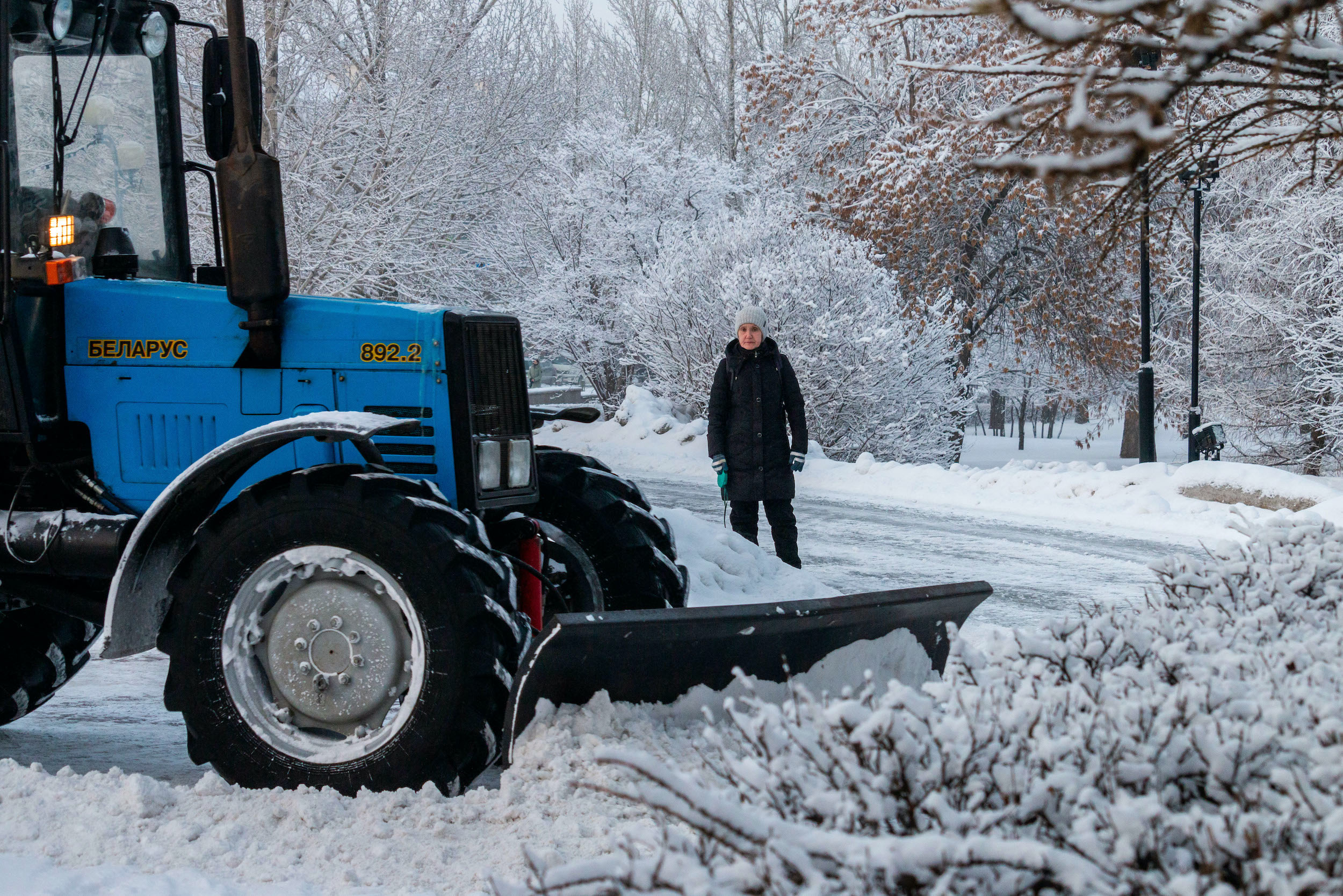 Снегопад привёл к закрытию движения на трассе М-5 в Челябинской области