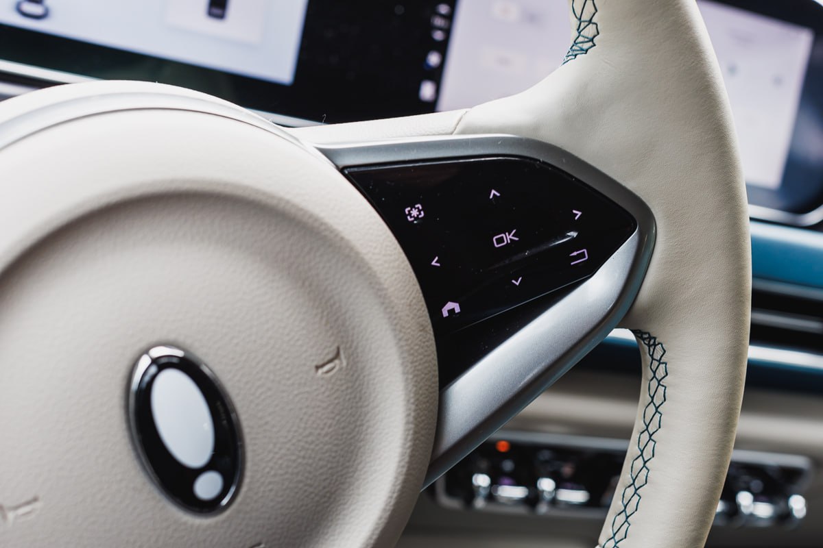 В Челябинск прибыли участники автопробега «Единство народов России» *