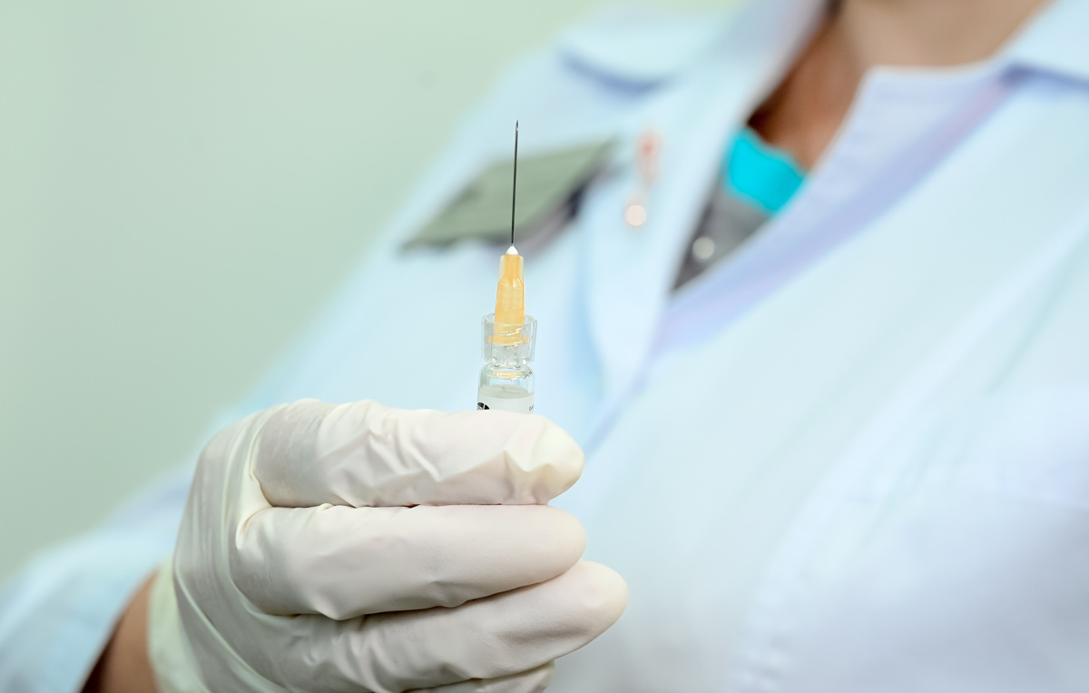 80 челябинцев за три часа прокачали иммунитет до уровня «энцефалит не пройдёт»*