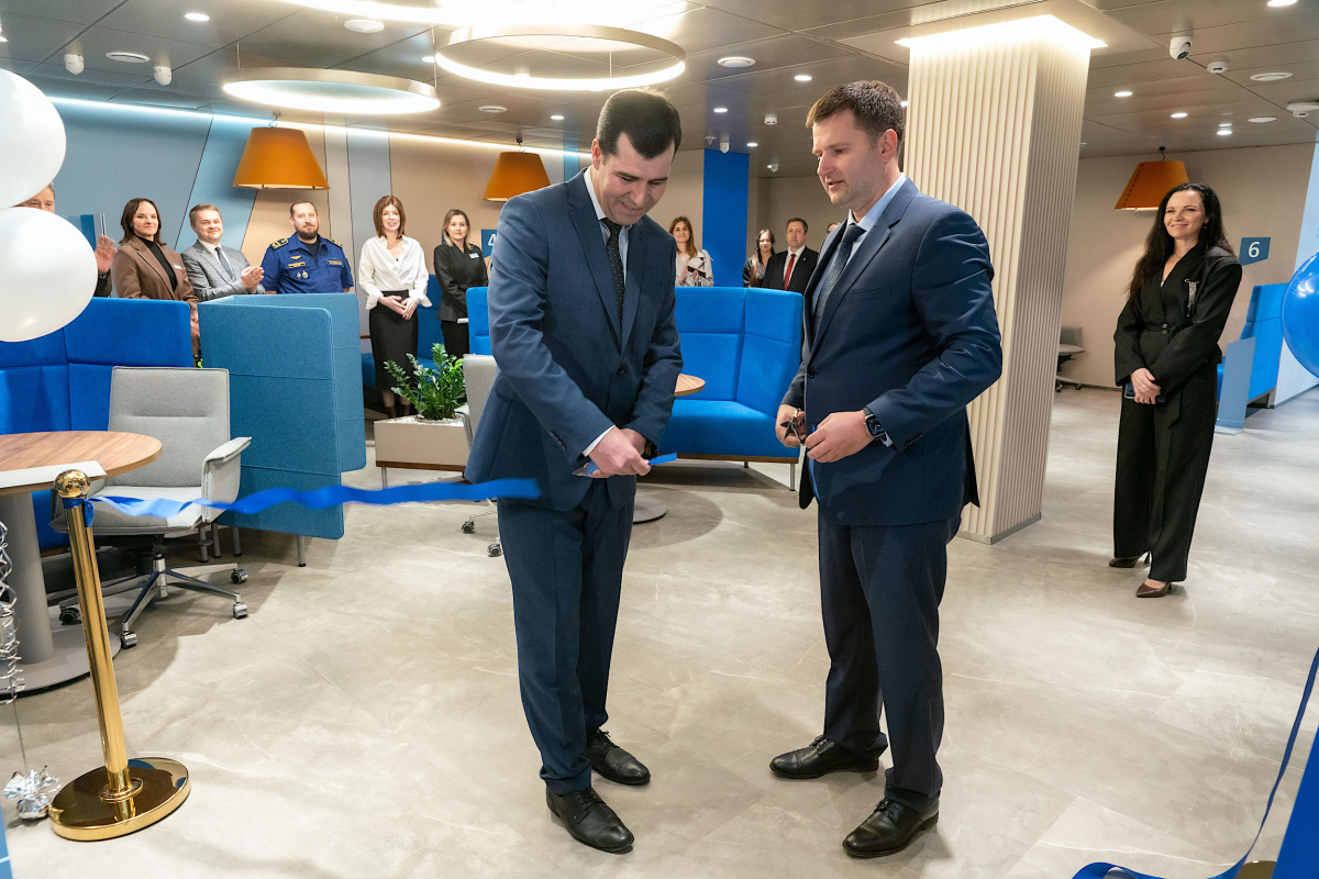 В Челябинске открылся офис ВТБ, где клиента узнают по лицу и голосу*