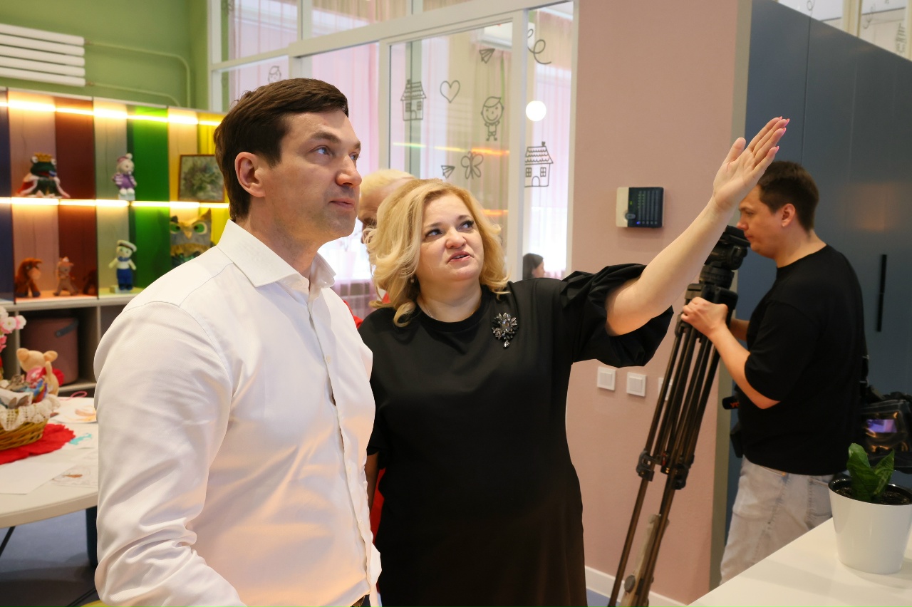 Культурный центр с залом-трансформером и летней сценой открыли в Челябинске