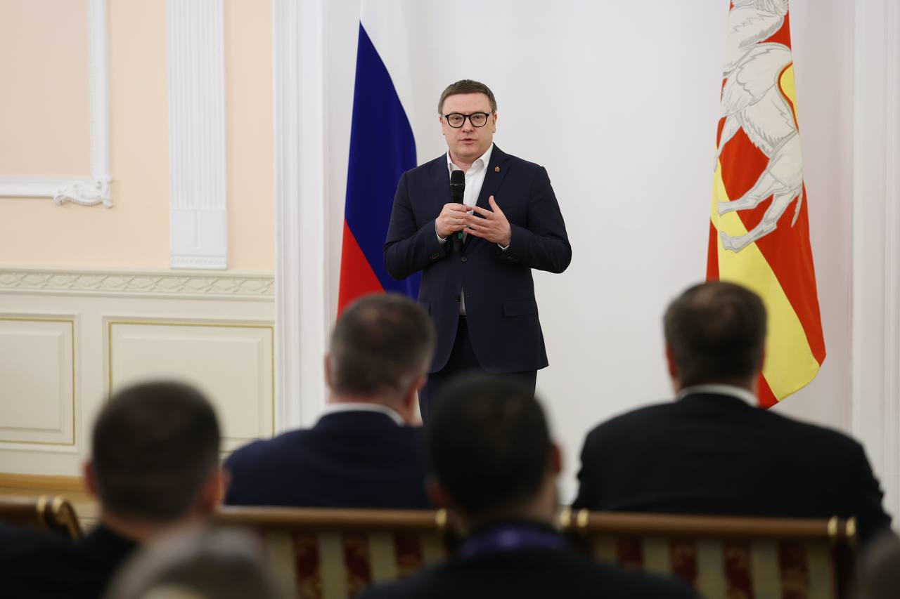 Алексей Текслер поздравил «ЧБК» с историческим триумфом в Суперлиге