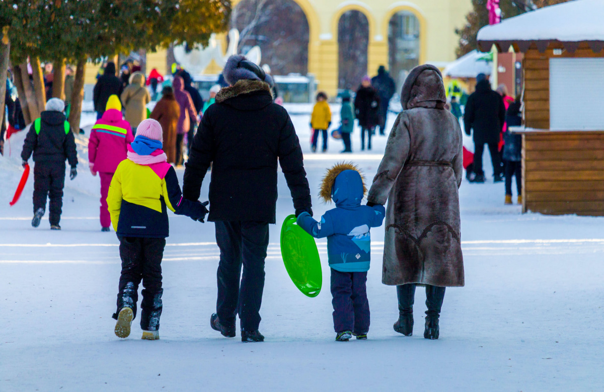 Семьи Челябинской области с июня смогут оформить новую меру поддержки*1