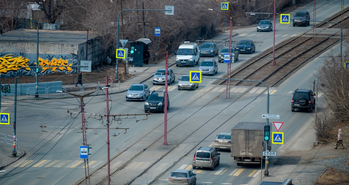 Скрытые патрули начали выявлять нарушителей ПДД на дорогах Челябинска*1
