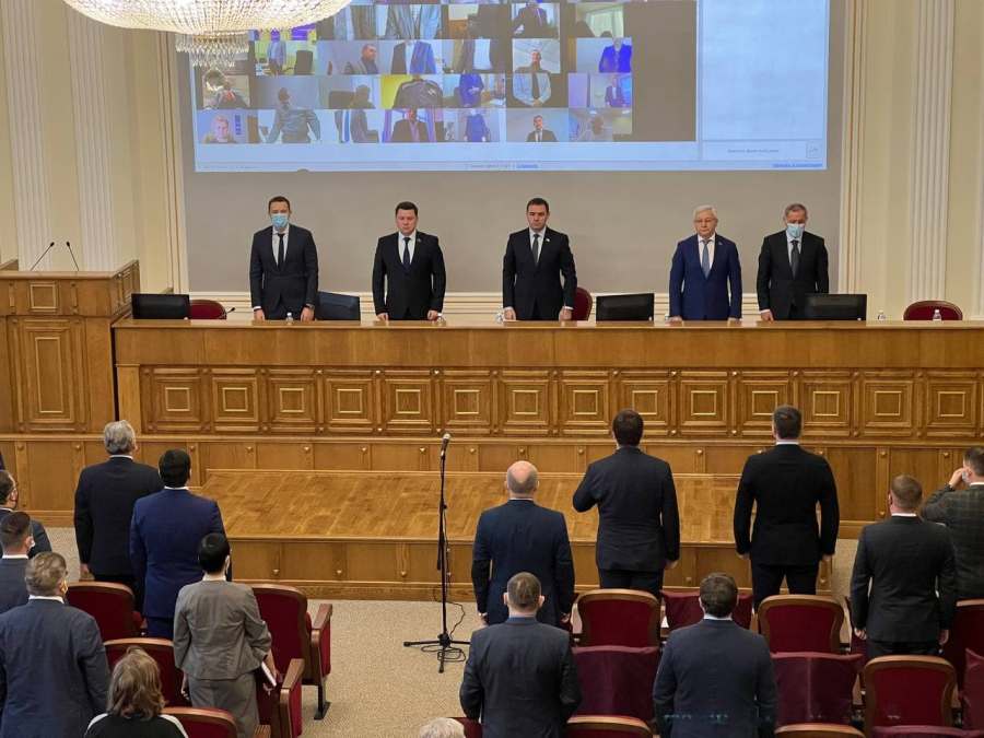 Депутаты в первом чтении приняли проект бюджета Челябинской области на 2022 год
