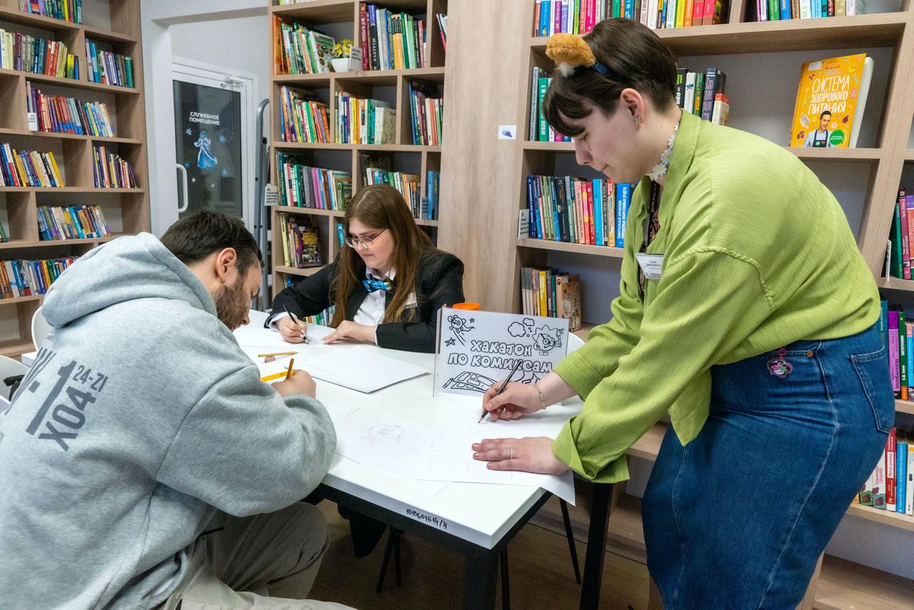 В челябинской библиотеке провели предновогоднюю творческую вечеринку