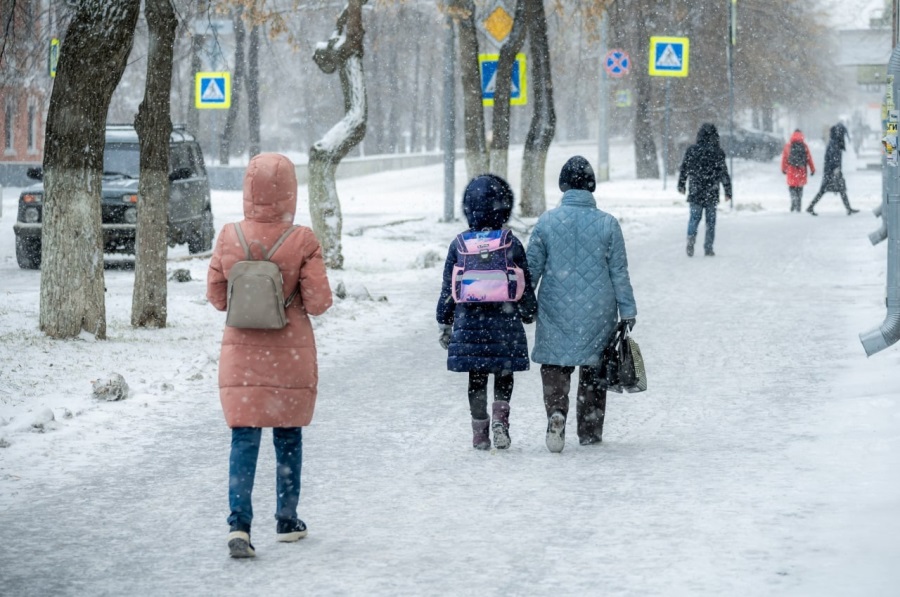 Челябинским школьникам вновь отменили уроки из-за морозов