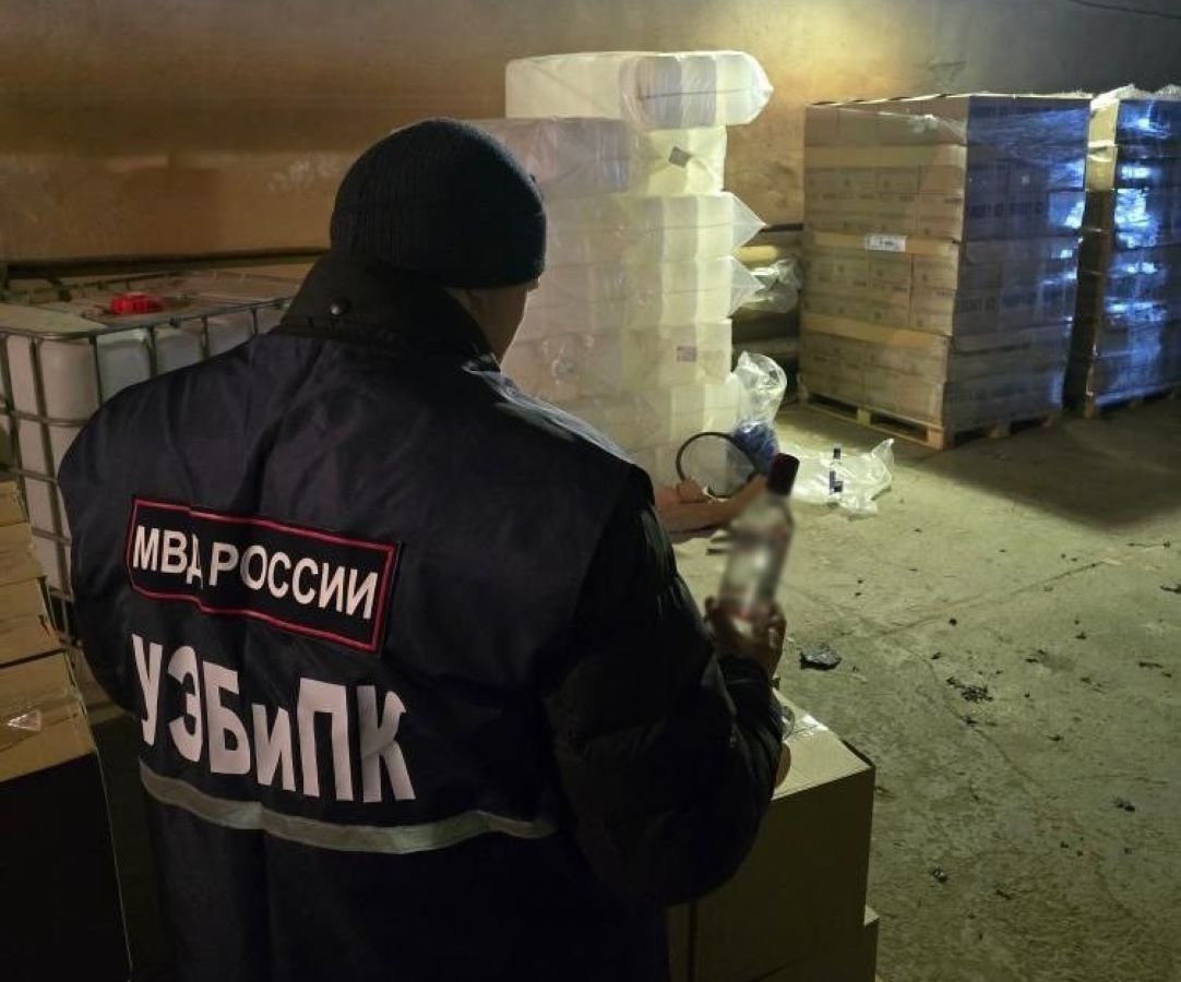 Свыше 140 тысяч литров поддельного алкоголя изъяли в Челябинской области за год*1