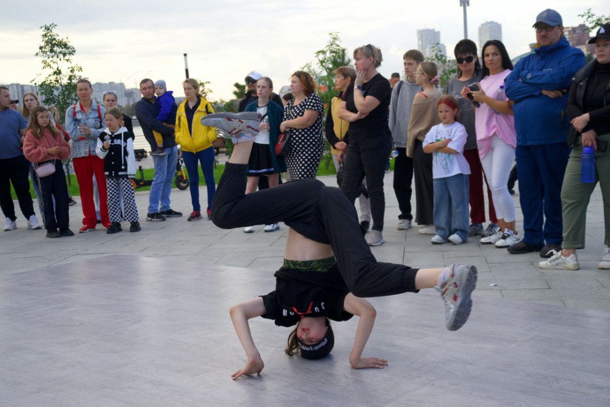 Треть молодых челябинцев хотят стать увереннее в следующем году*